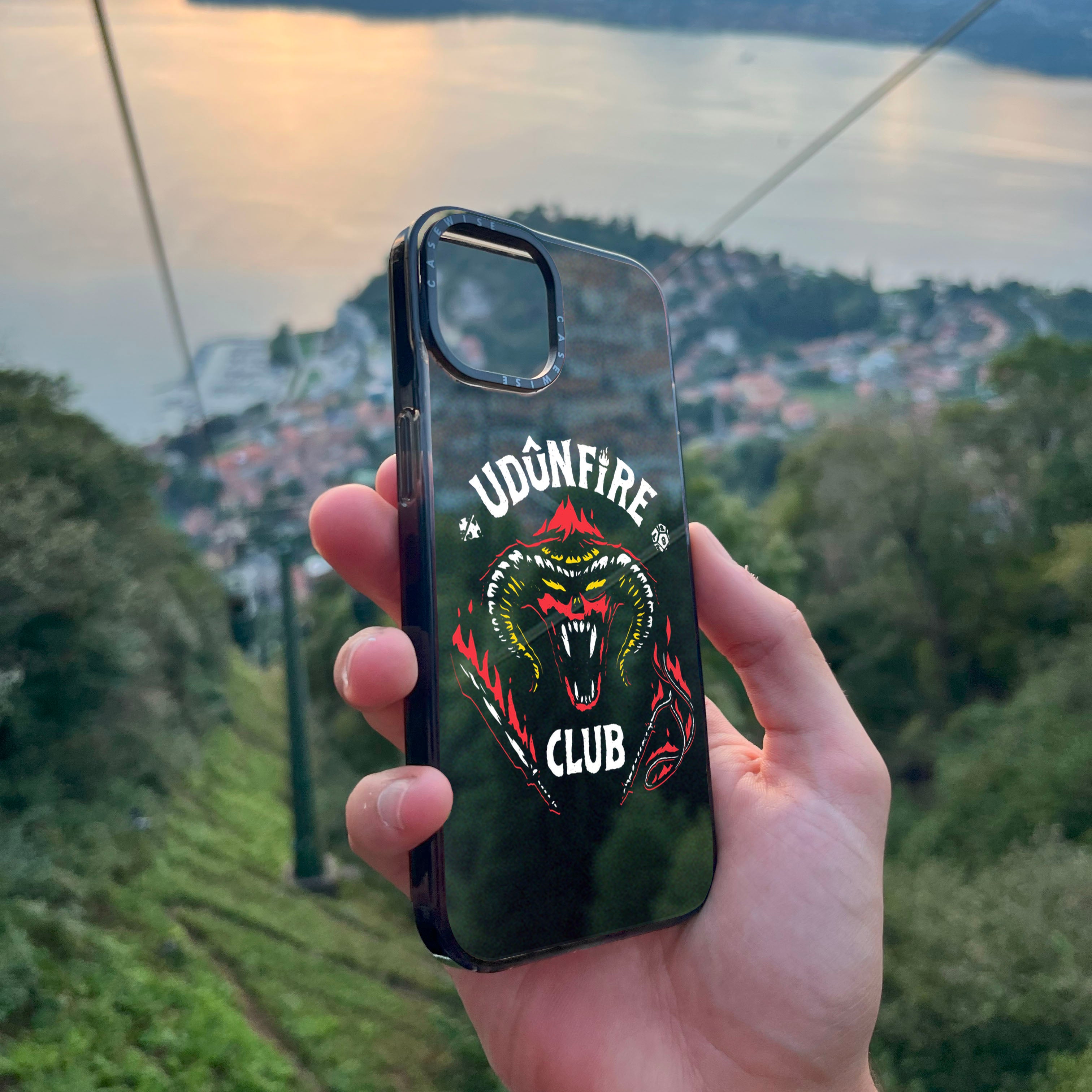 Udun Four Club - Hülle