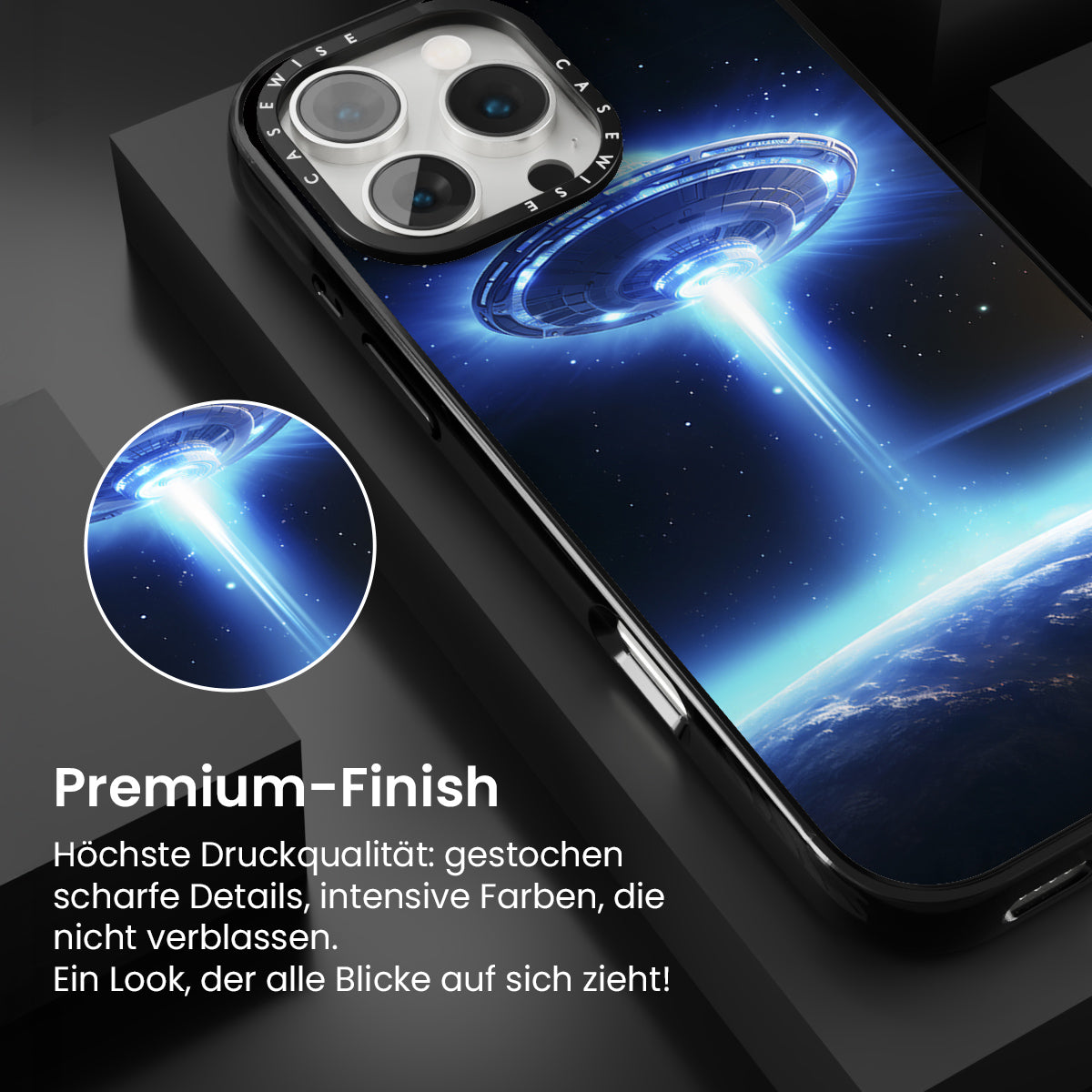 UFO Flying Saucer Raumschiff in der Umlaufbahn - Hülle