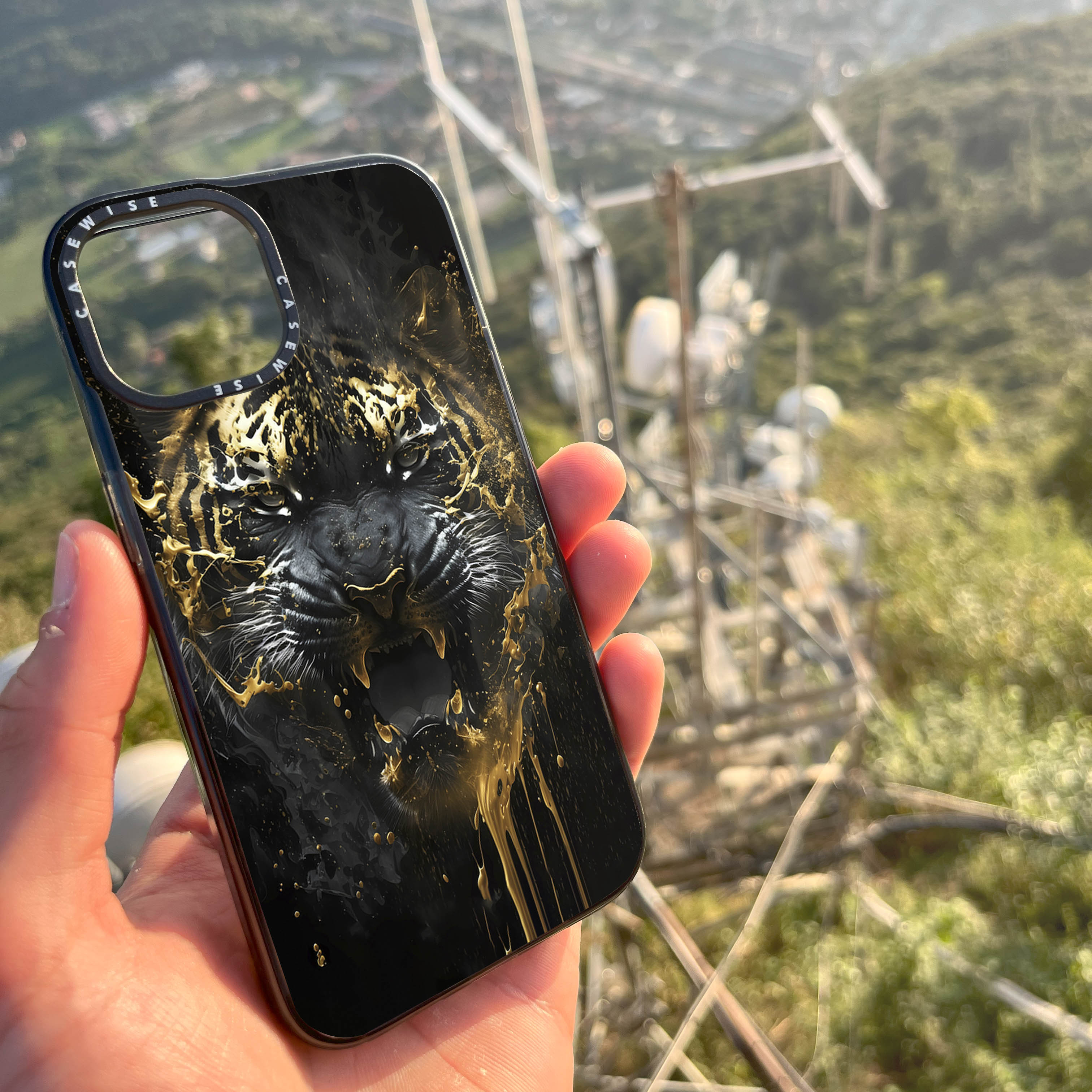 Schwarzer goldener Tiger - Hülle