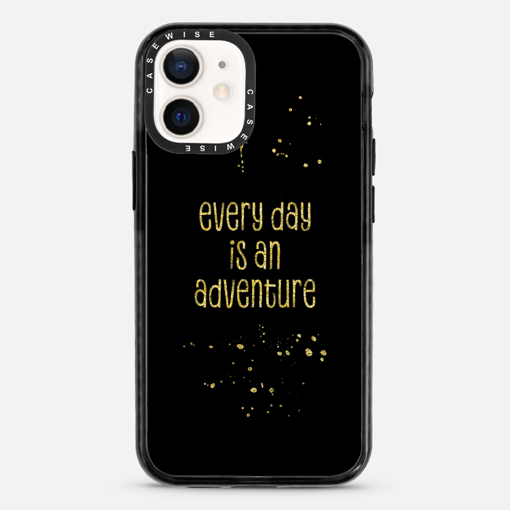 Textkunst Gold jeden Tag ist ein Abenteuer - Hülle