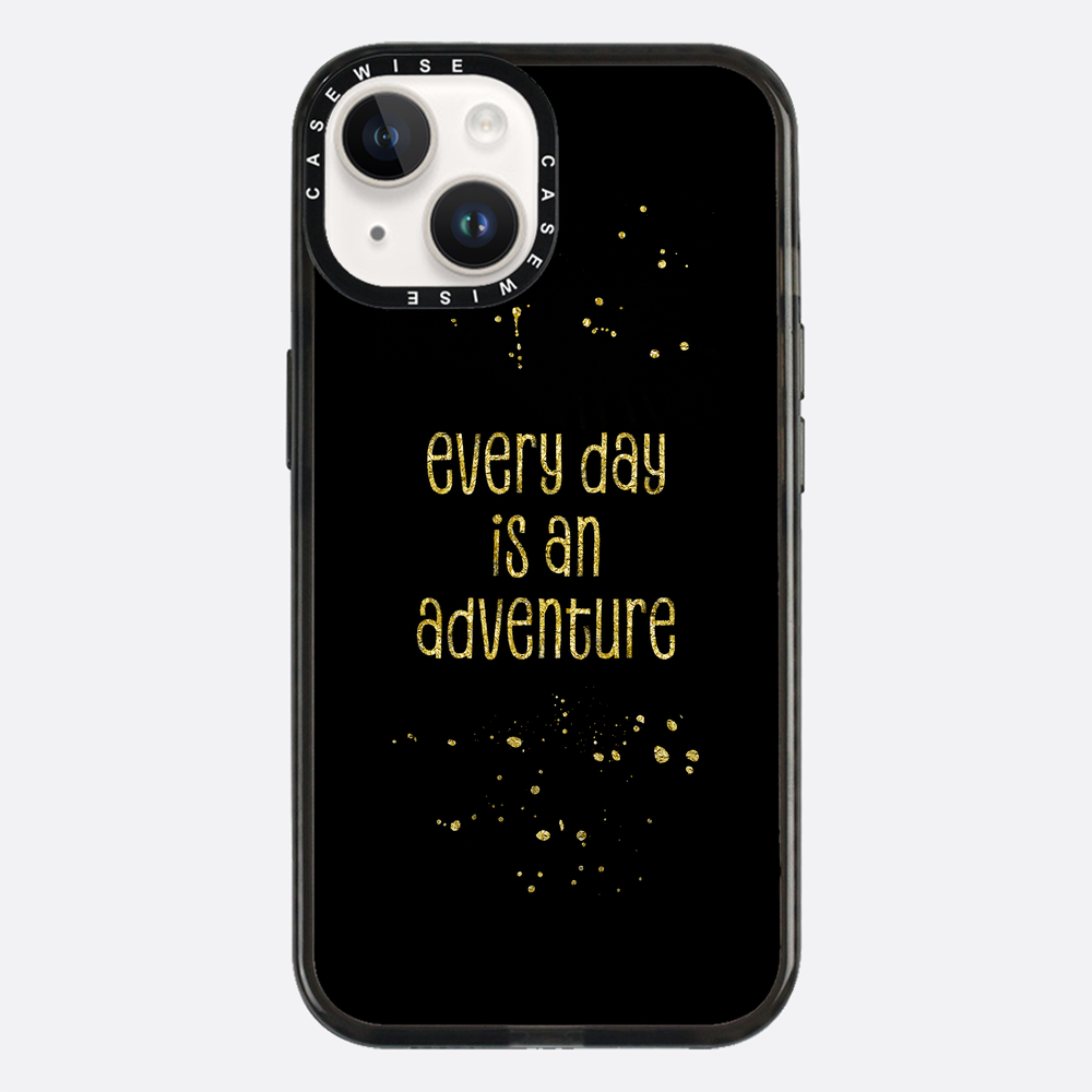 Textkunst Gold jeden Tag ist ein Abenteuer - Hülle