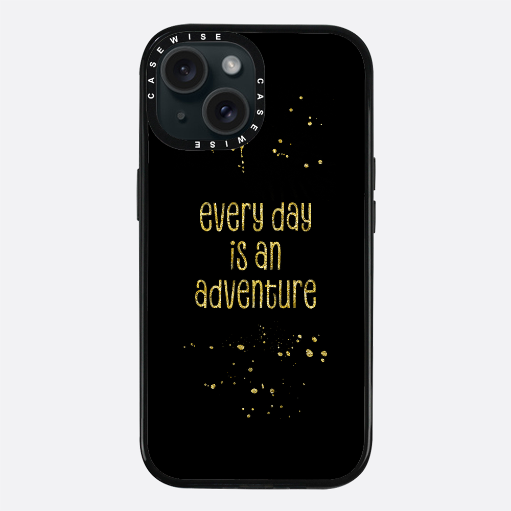 Textkunst Gold jeden Tag ist ein Abenteuer - Hülle