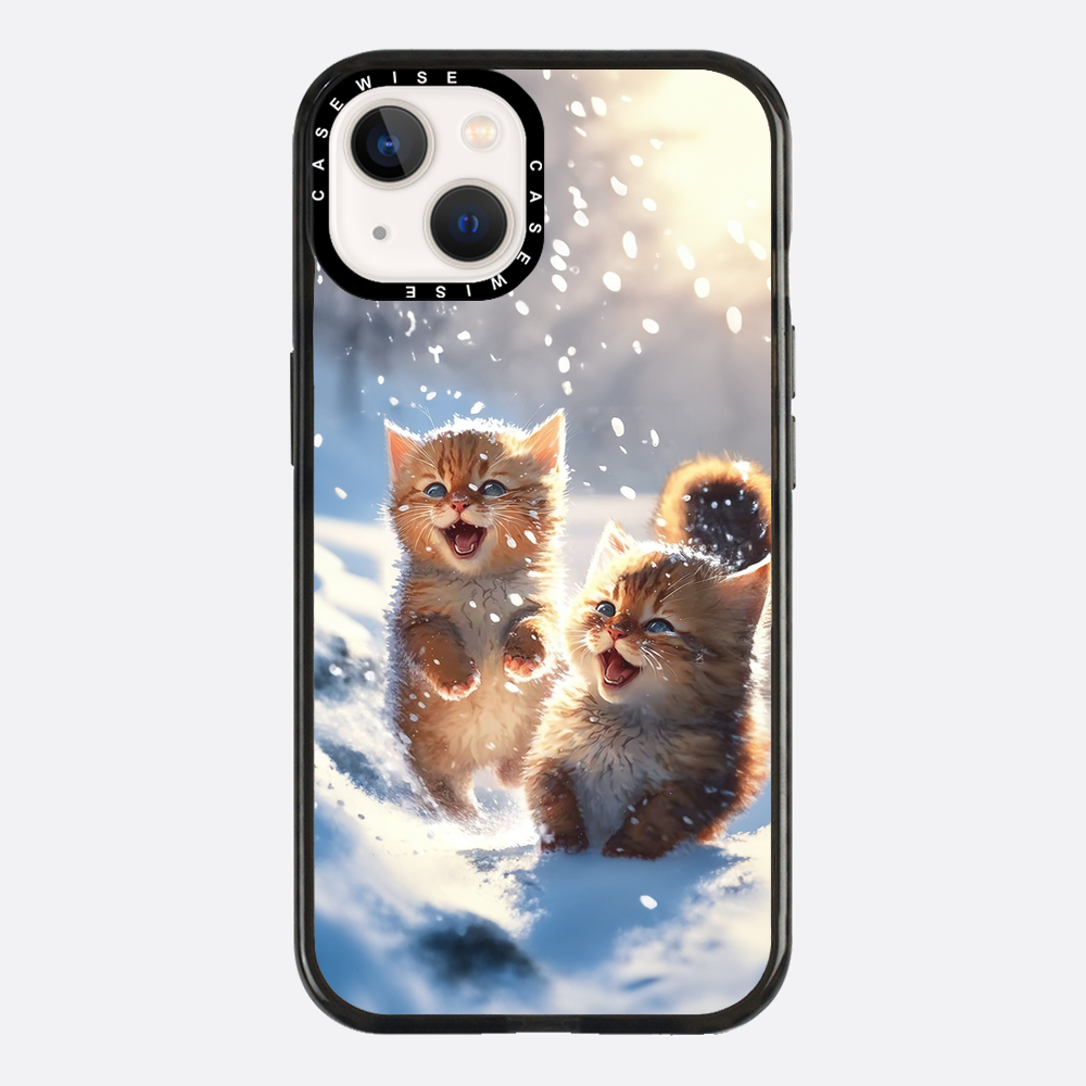 Katzen, die im Schnee spielen - Hülle