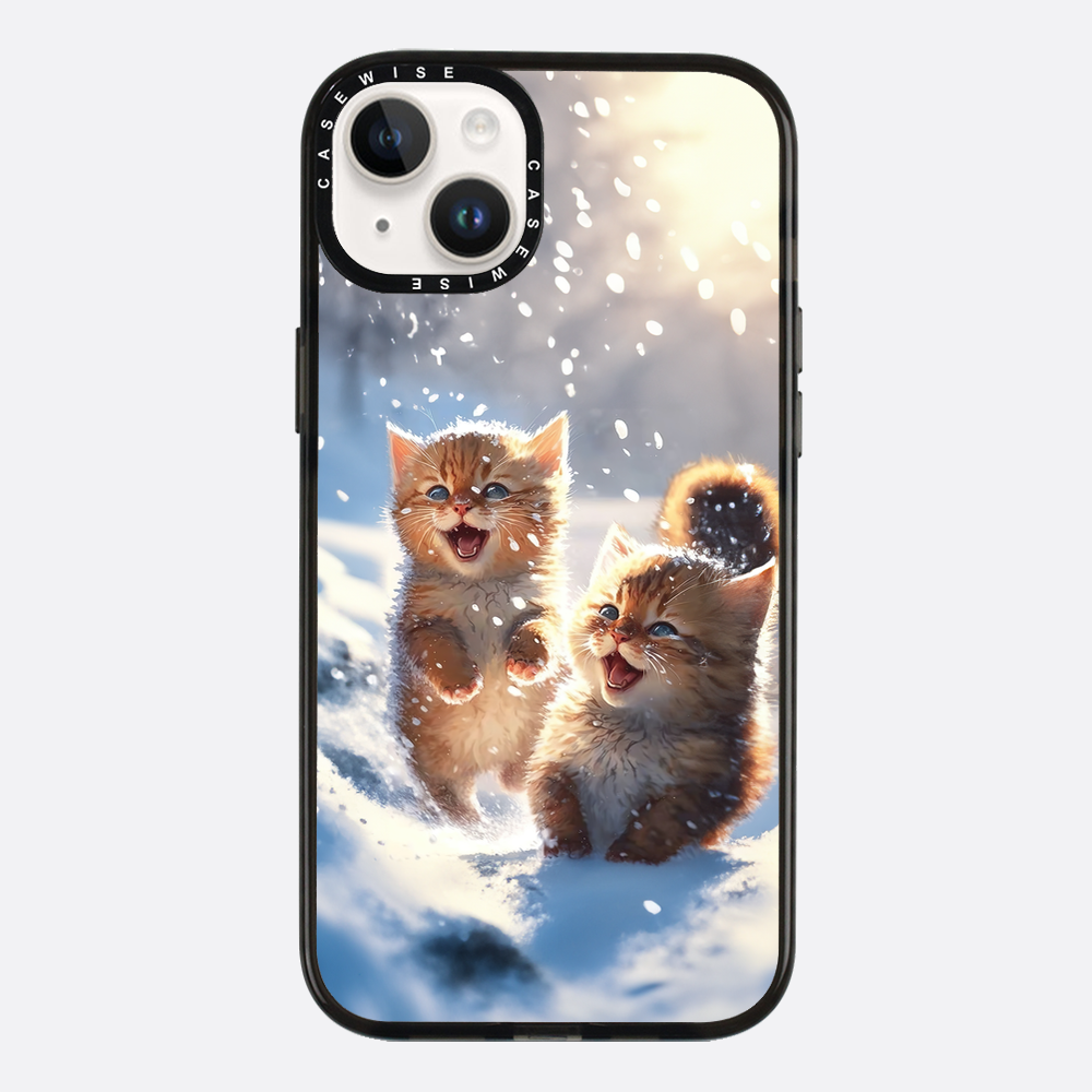 Katzen, die im Schnee spielen - Hülle