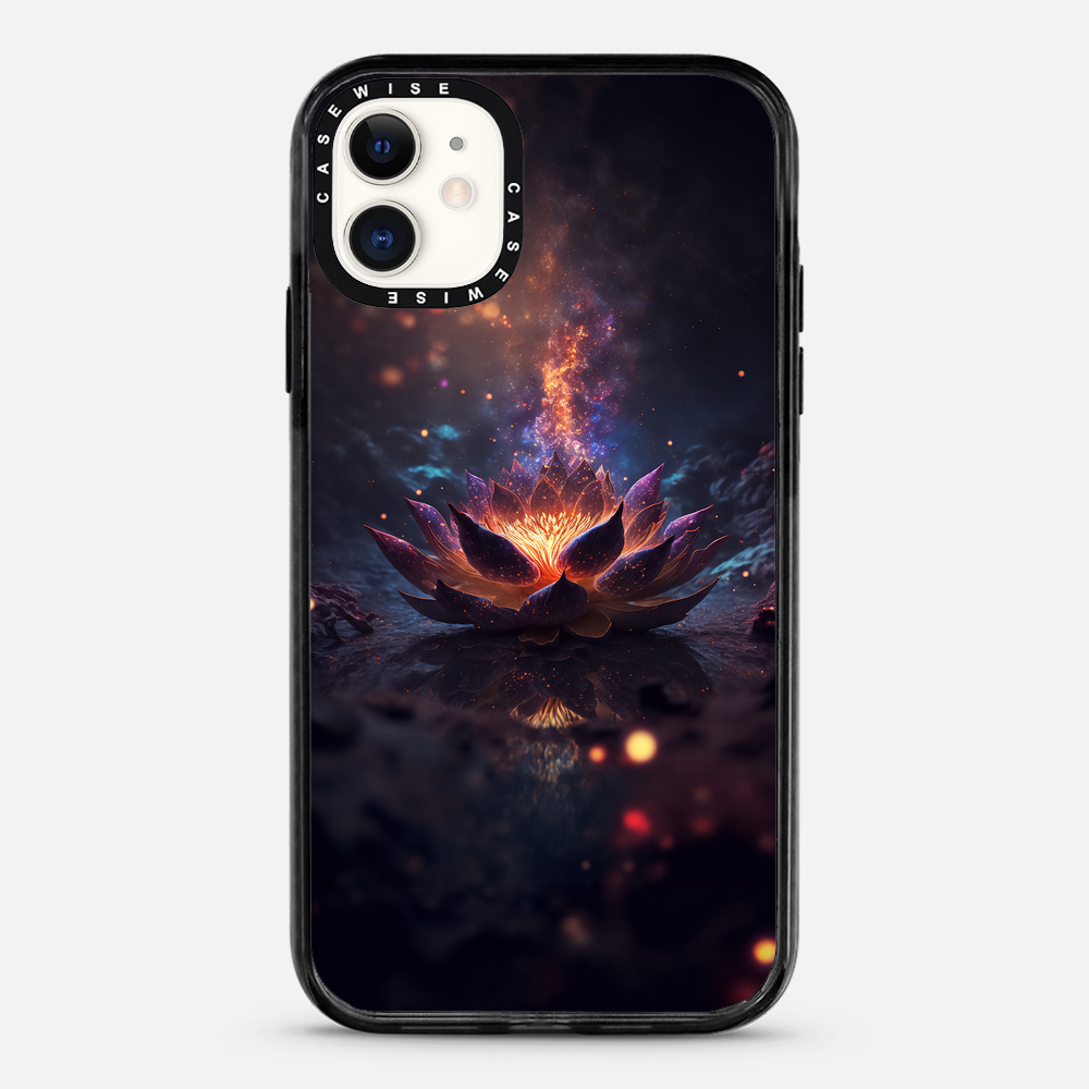 Kosmischer blühender schwarzer Lotus - Hülle
