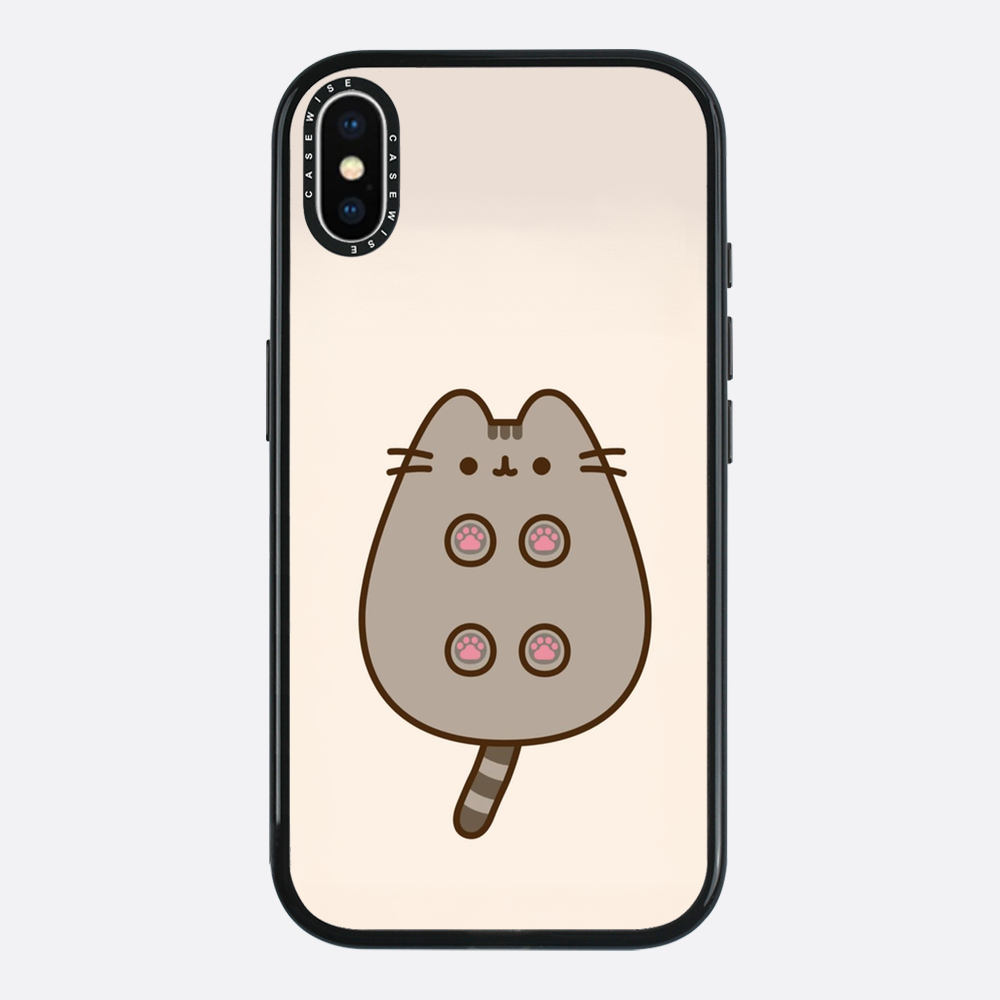 Eine charmante Katze mit Pads der Pfoten - Hülle