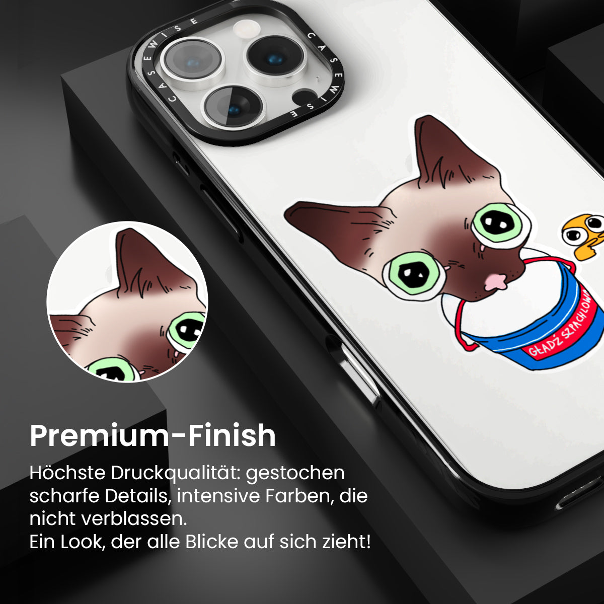 Ein Kätzchen mit einem Kittkolben - Hülle