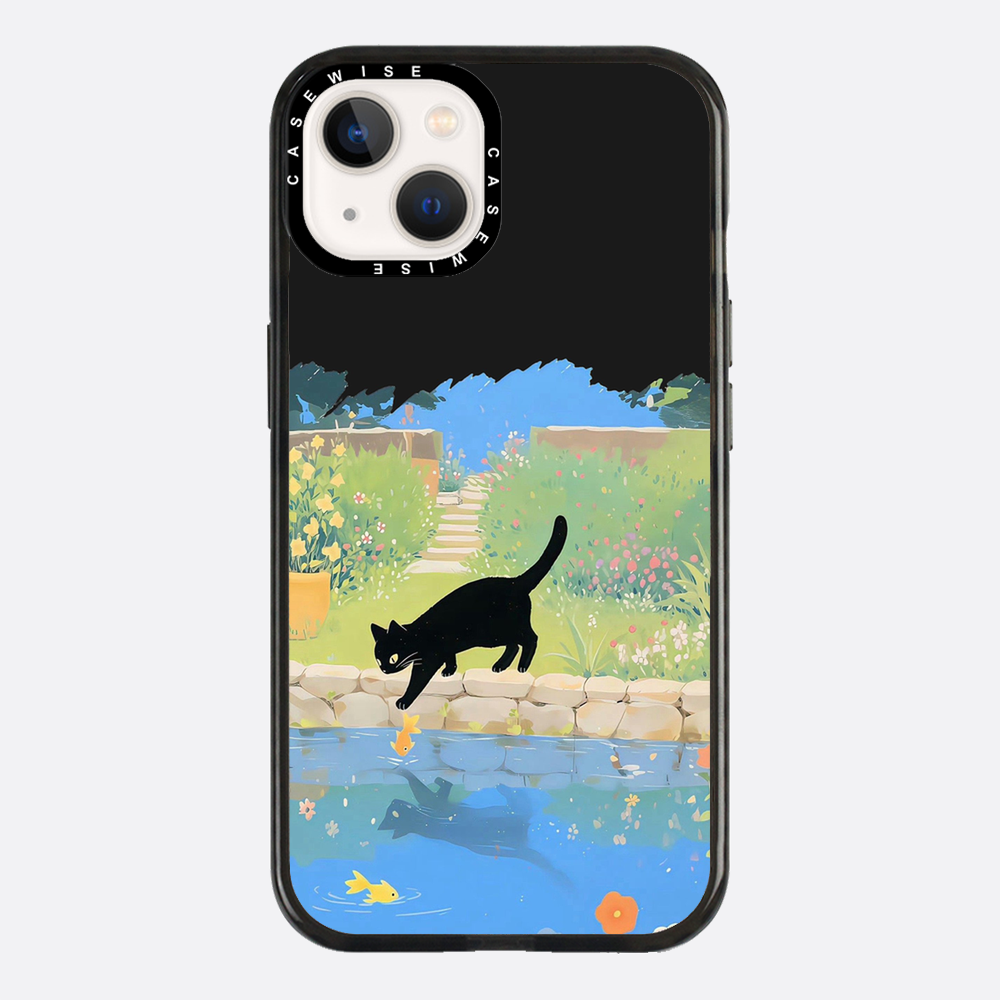 Schwarze Katze und Goldfische am Teich - Hülle